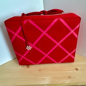 Estée Lauder Travel Bag